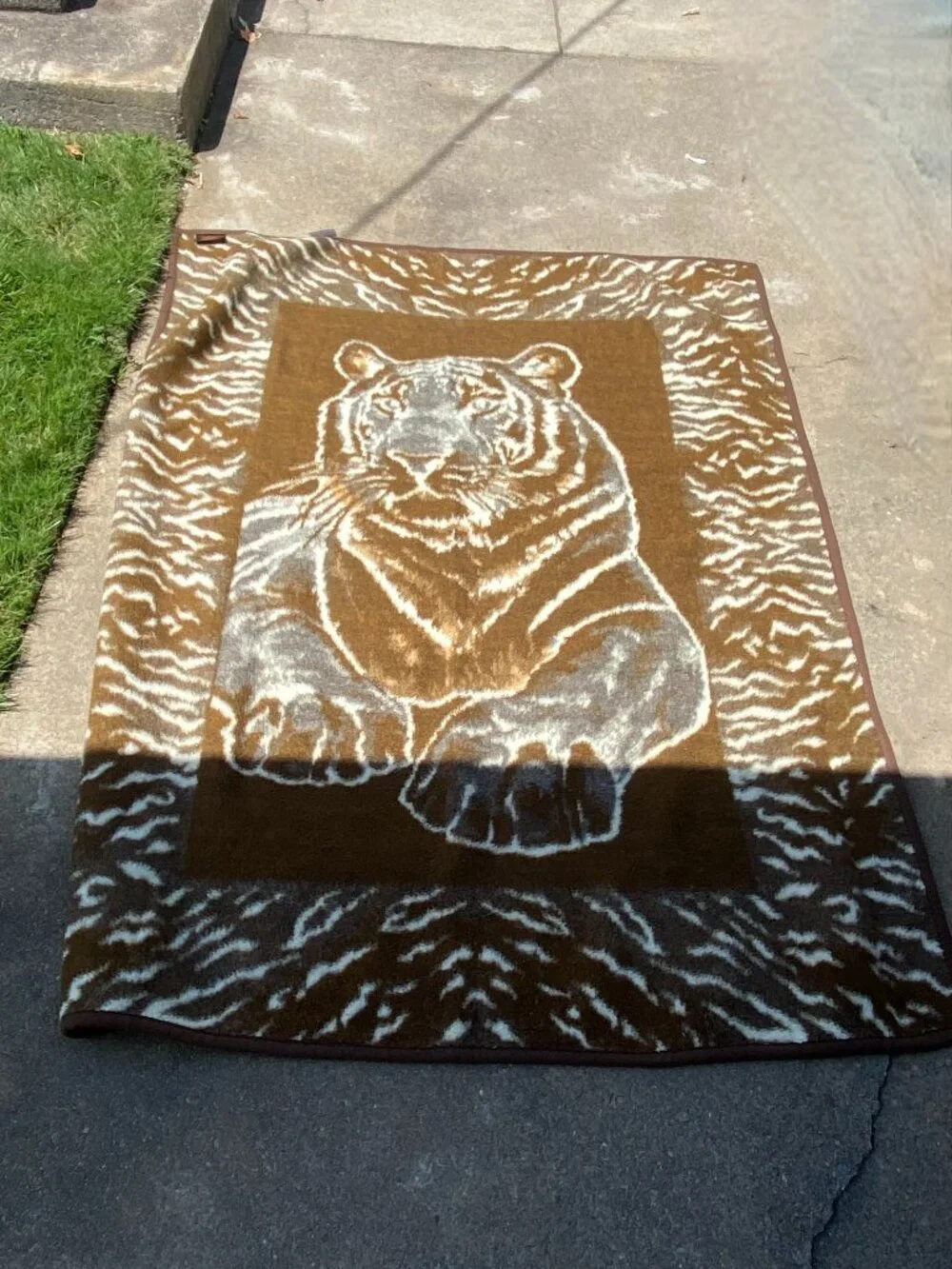 1980s Ibena Cannon Tiger Reversible Vintage Brown Blanket San Marcos Style